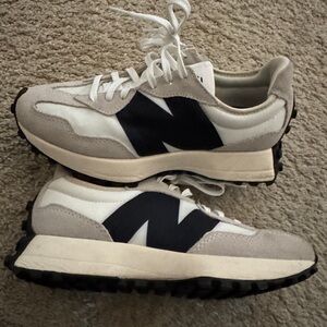 New Balance Women's Sneakers in Black and Cream